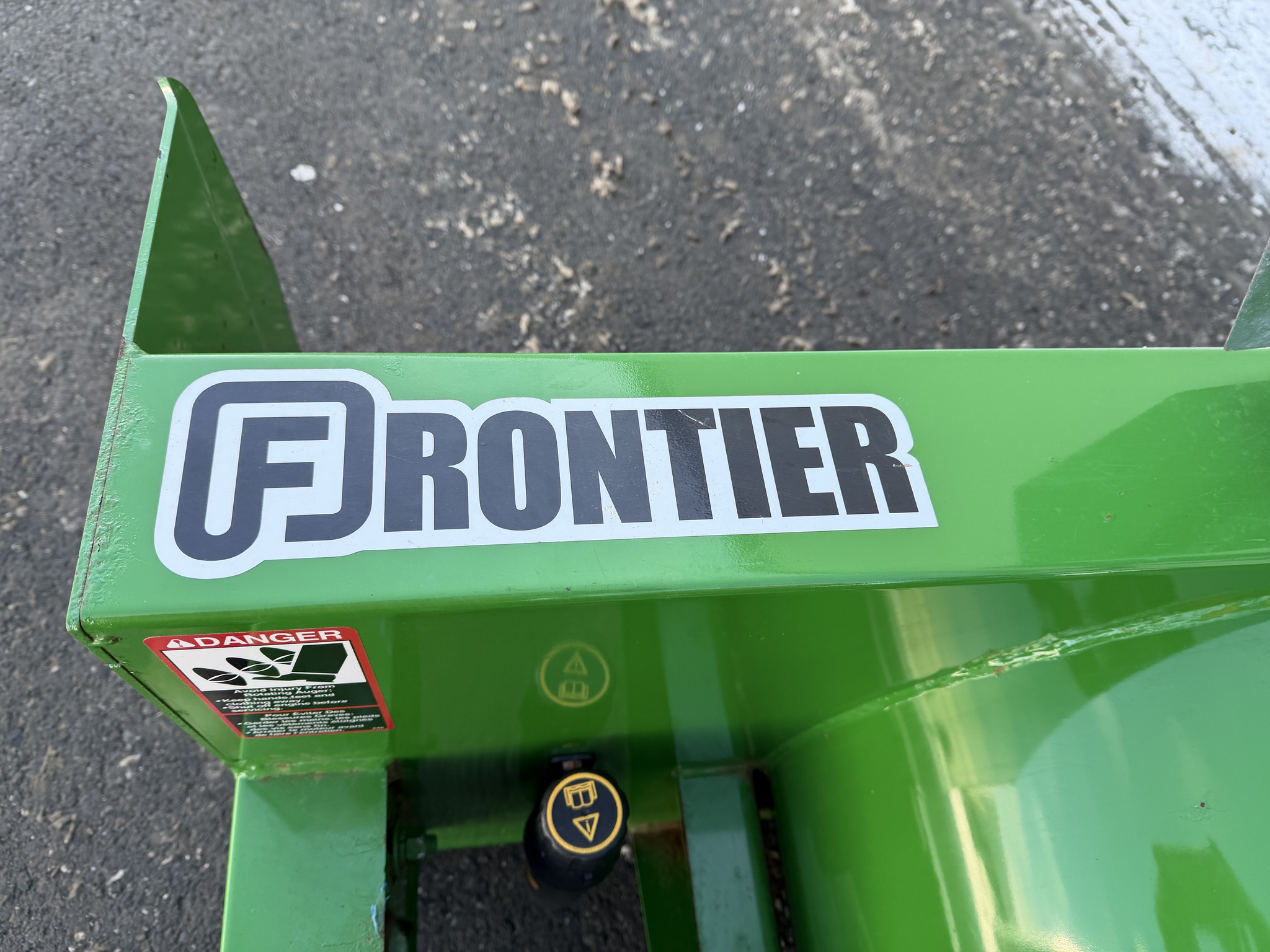 2020 John Deere 1025R Image 14