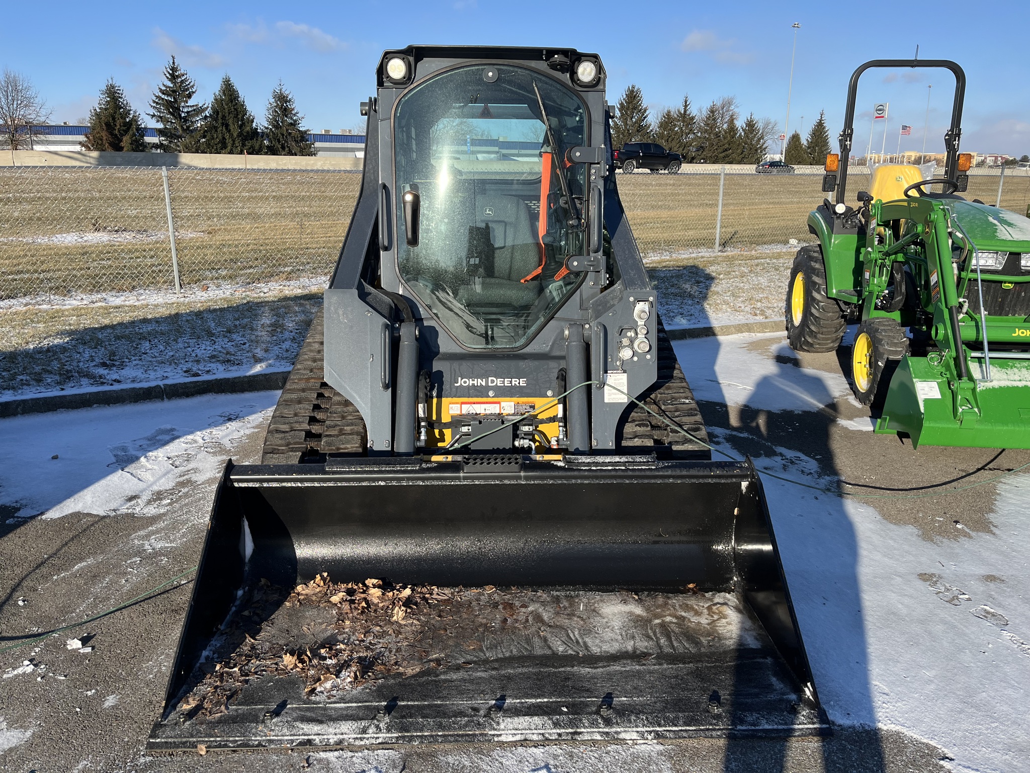 2024 John Deere 317G Image 2