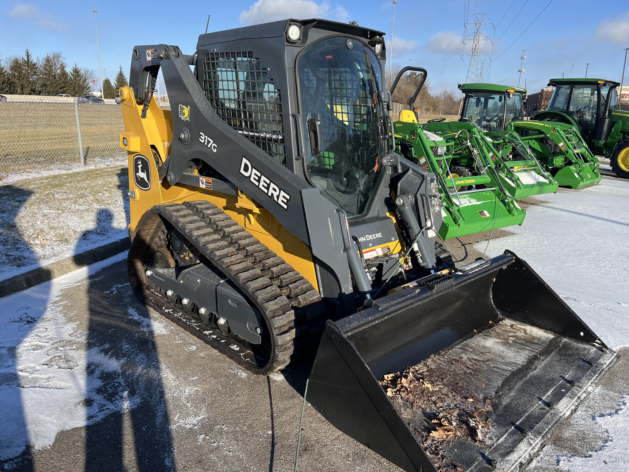 2024 John Deere 317G Image 3