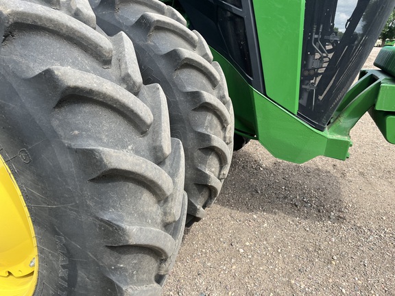 2025 John Deere 8R 370 - Photo14