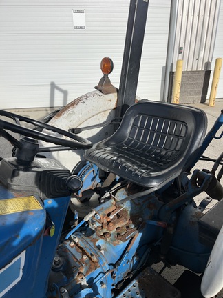 Used 1986 Ford 3910 2WD, No Loader Compact Utility Tractors at Horizon Ag & Turf in Calgary, AB - Photo6