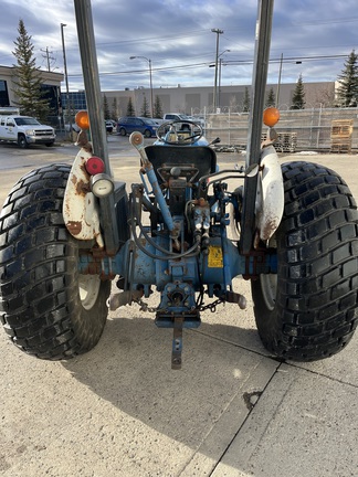 Used 1986 Ford 3910 2WD, No Loader Compact Utility Tractors at Horizon Ag & Turf in Calgary, AB - Photo5