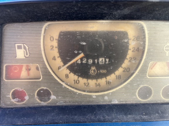 Used 1986 Ford 3910 2WD, No Loader Compact Utility Tractors at Horizon Ag & Turf in Calgary, AB - Photo8