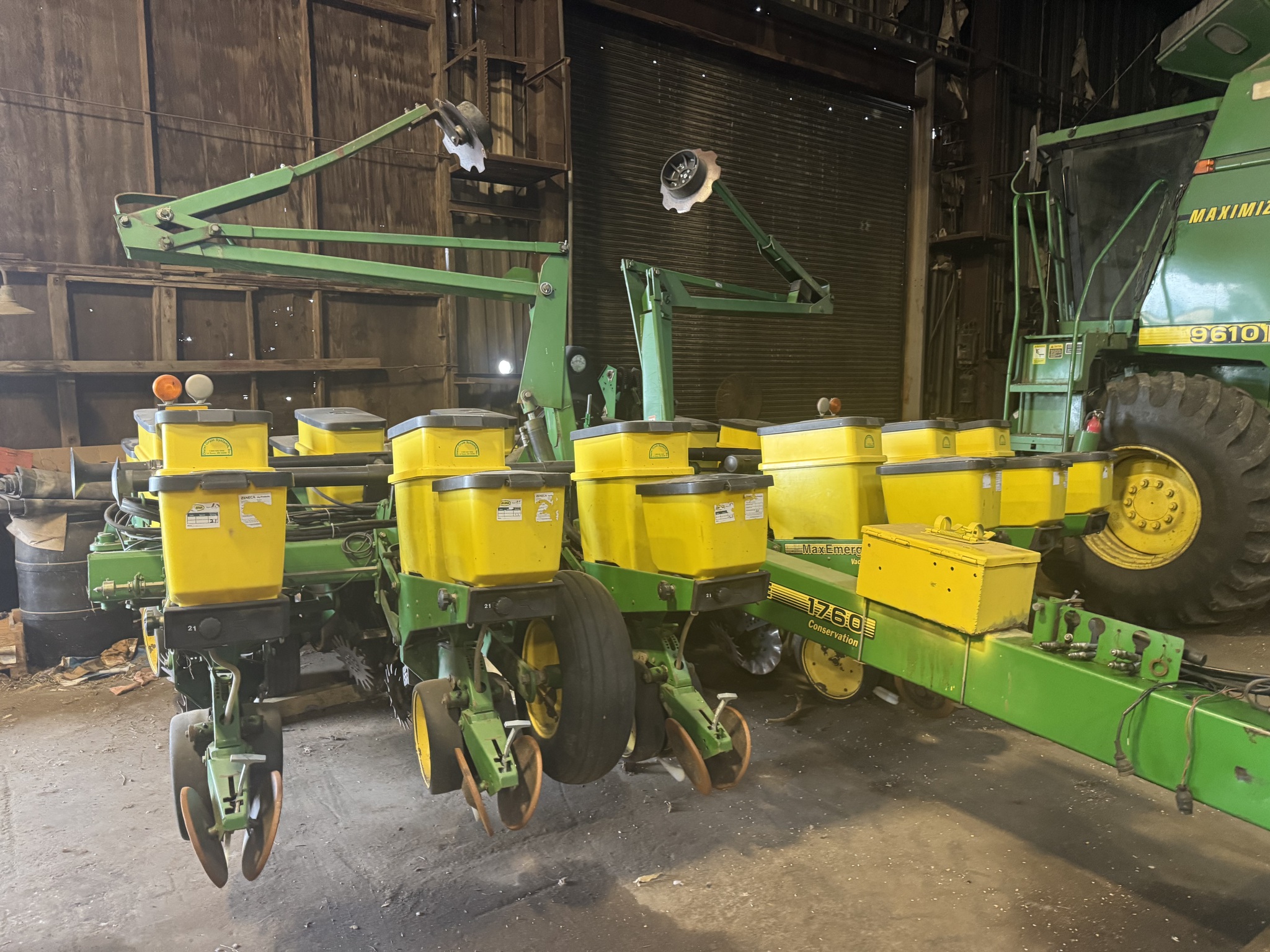  1996 John Deere 1760 at Heritage Tractor in Brimfield, IL