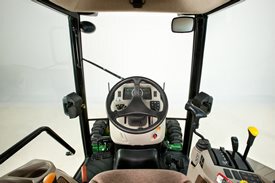 2026 John Deere 3033R Image 5