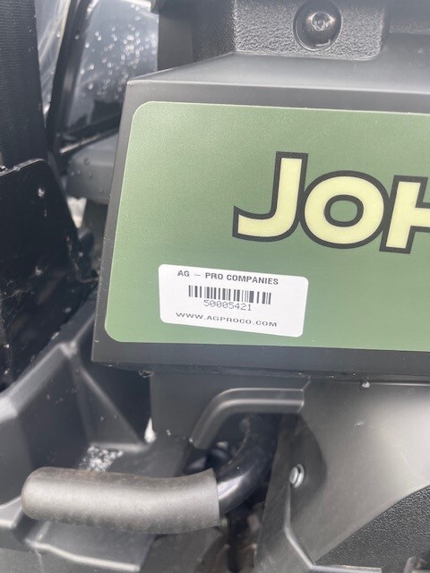 2025 John Deere XUV590M Image 2
