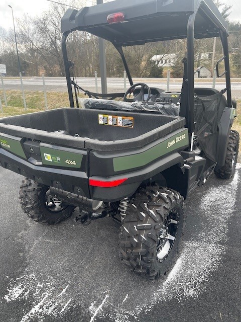 2025 John Deere XUV590M Image 4