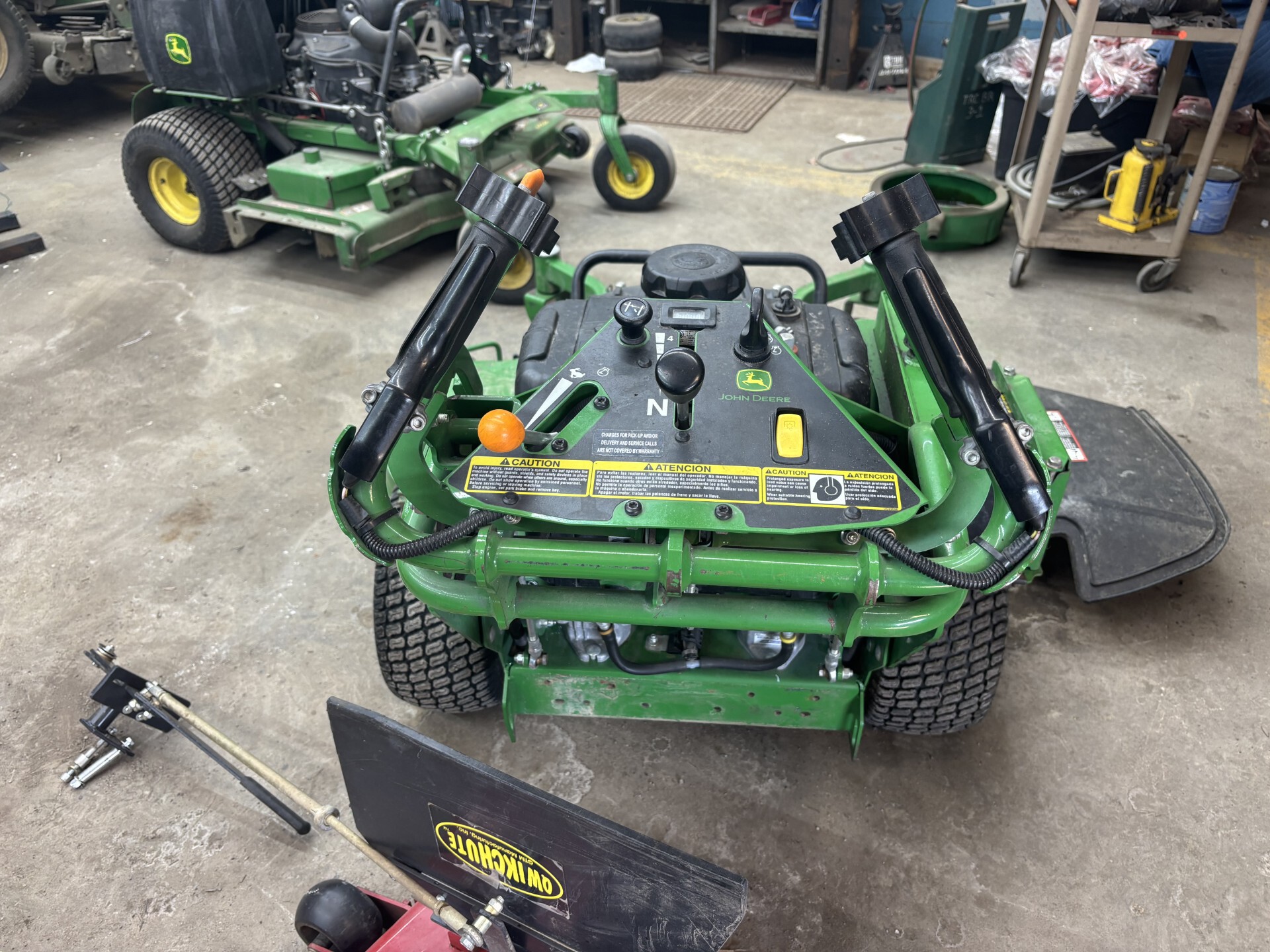 2022 John Deere W52R Image 5