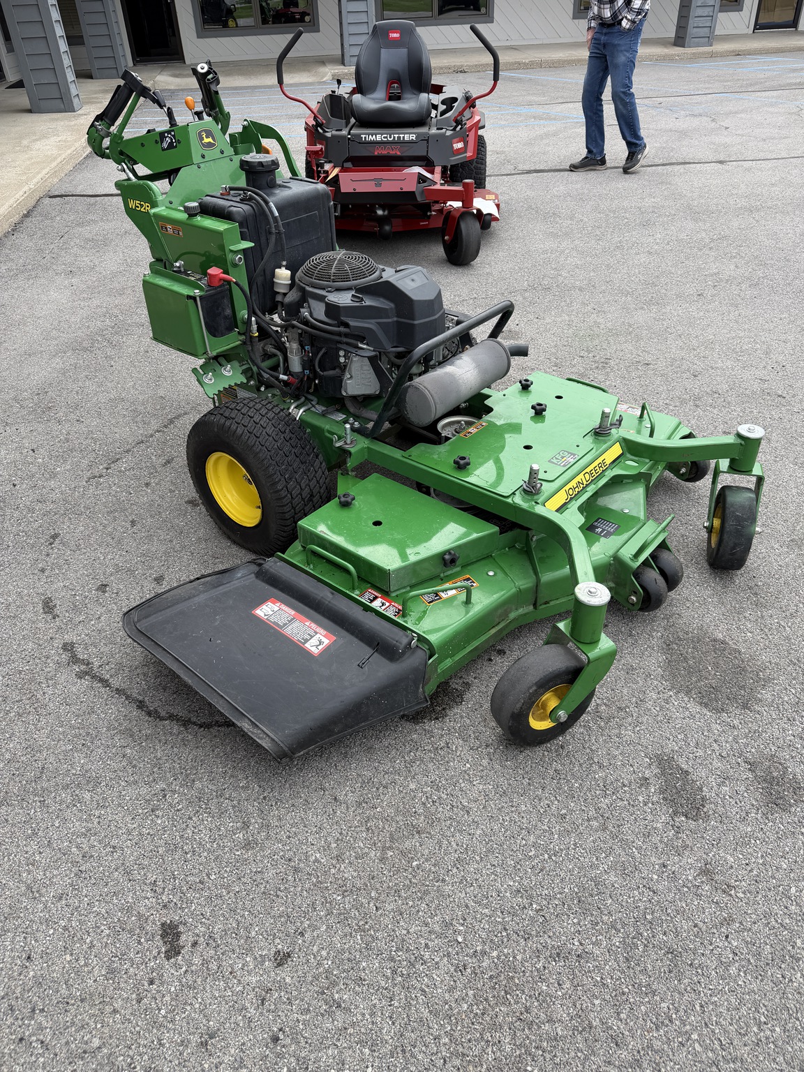 2022 John Deere W52R Image 3
