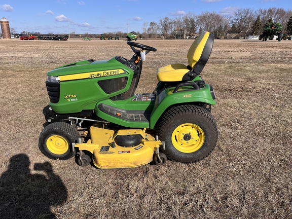 2018 John Deere X734 - Photo8