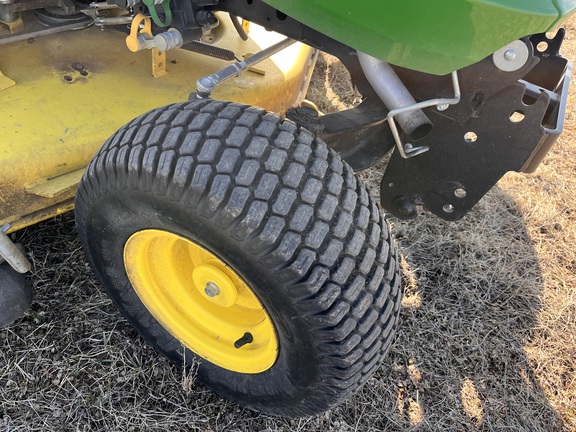 2018 John Deere X734 - Photo12
