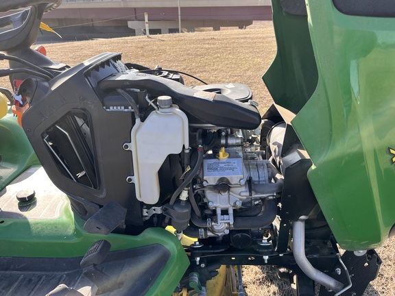 2018 John Deere X734 - Photo18