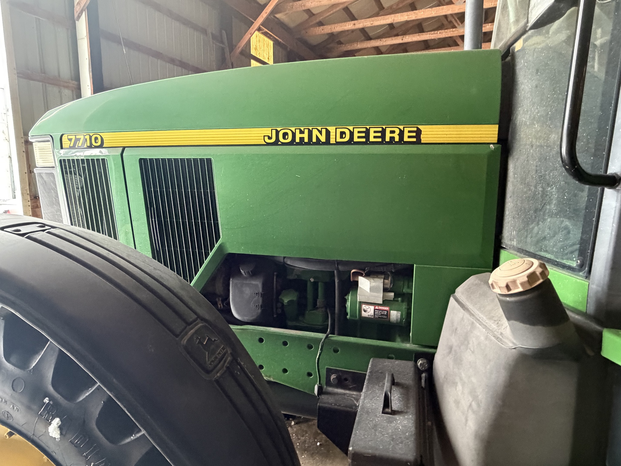 1997 John Deere 7710 Image 7