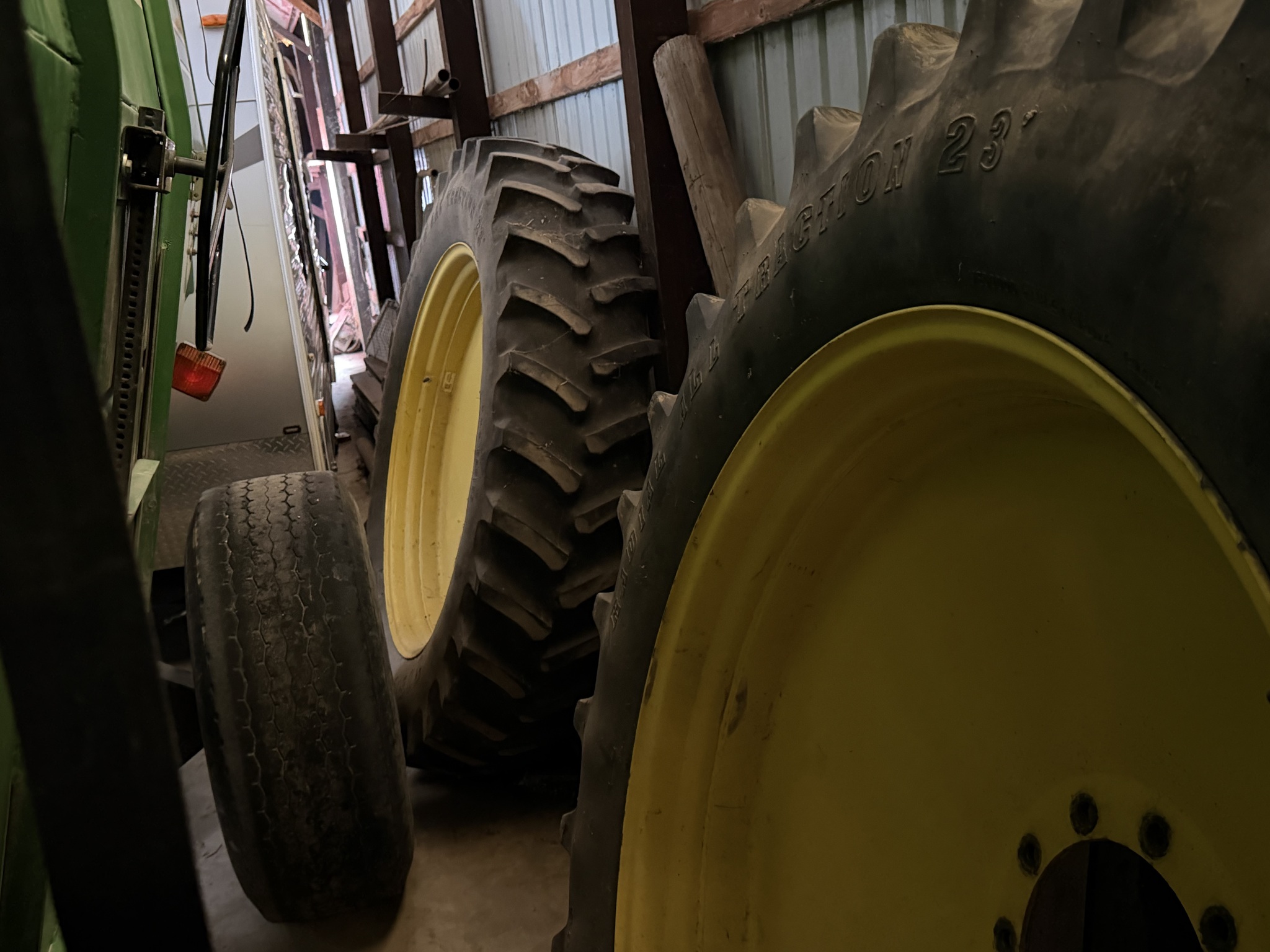 1997 John Deere 7710 Image 18