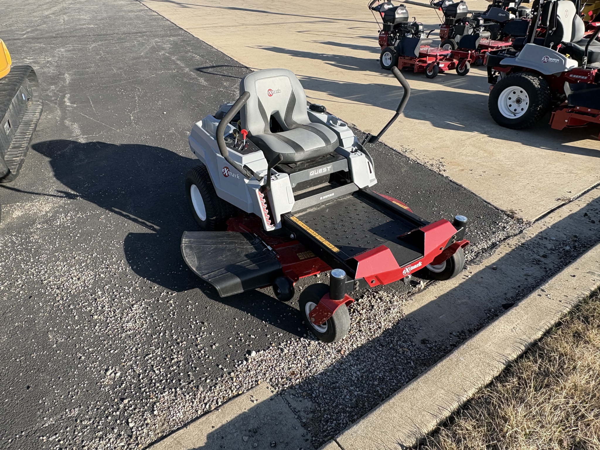  2025 Exmark EXQZE725GKC42200 at Heritage Tractor in Bloomington, IL