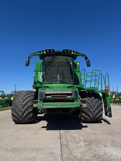 2024 John Deere S780 Image 2