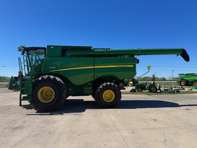 2024 John Deere S780 Image 4