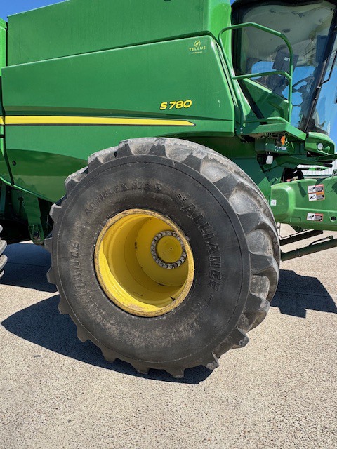 2024 John Deere S780 Image 10