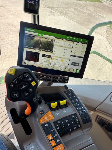 2024 John Deere S780 Image 21