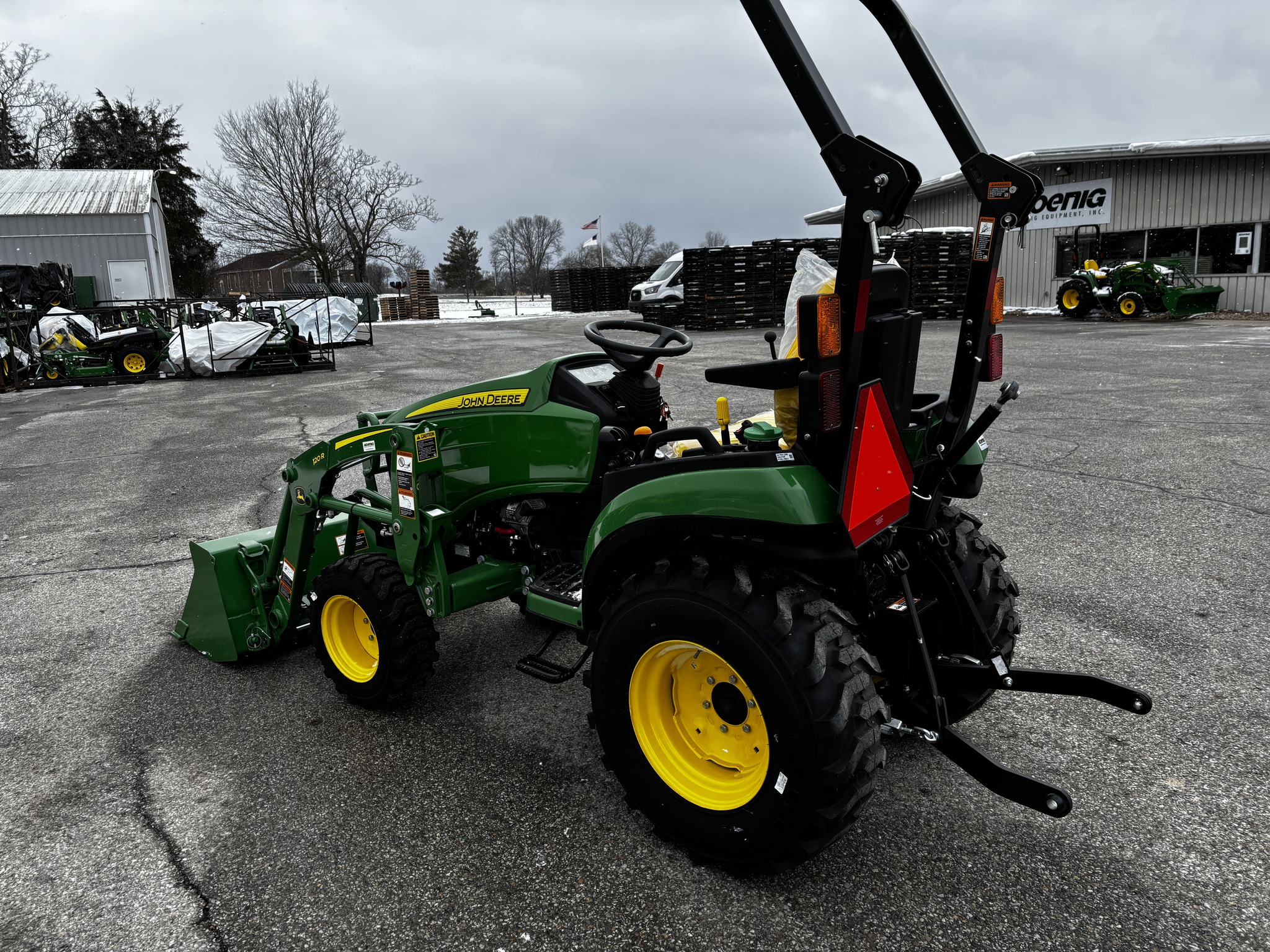 New In-Stock 2025 John Deere 2032R Compact Utility Tractors at Koenig Equipment in Richmond, IN - PhotoXL7