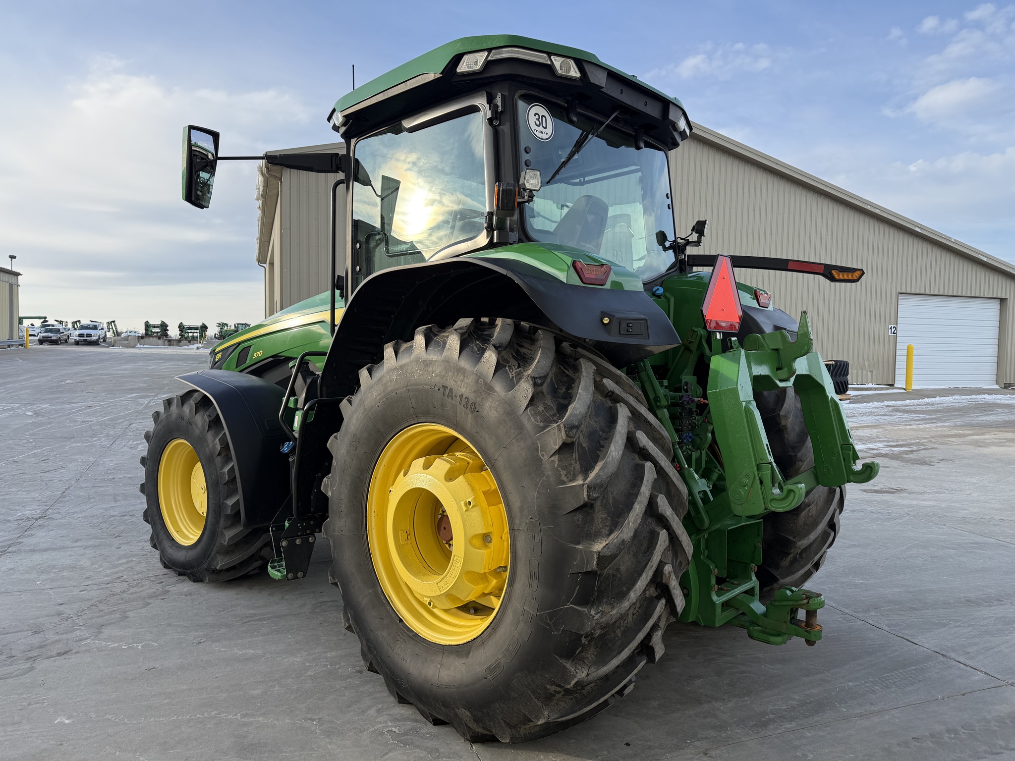 2023 John Deere 8R 370 Image 5