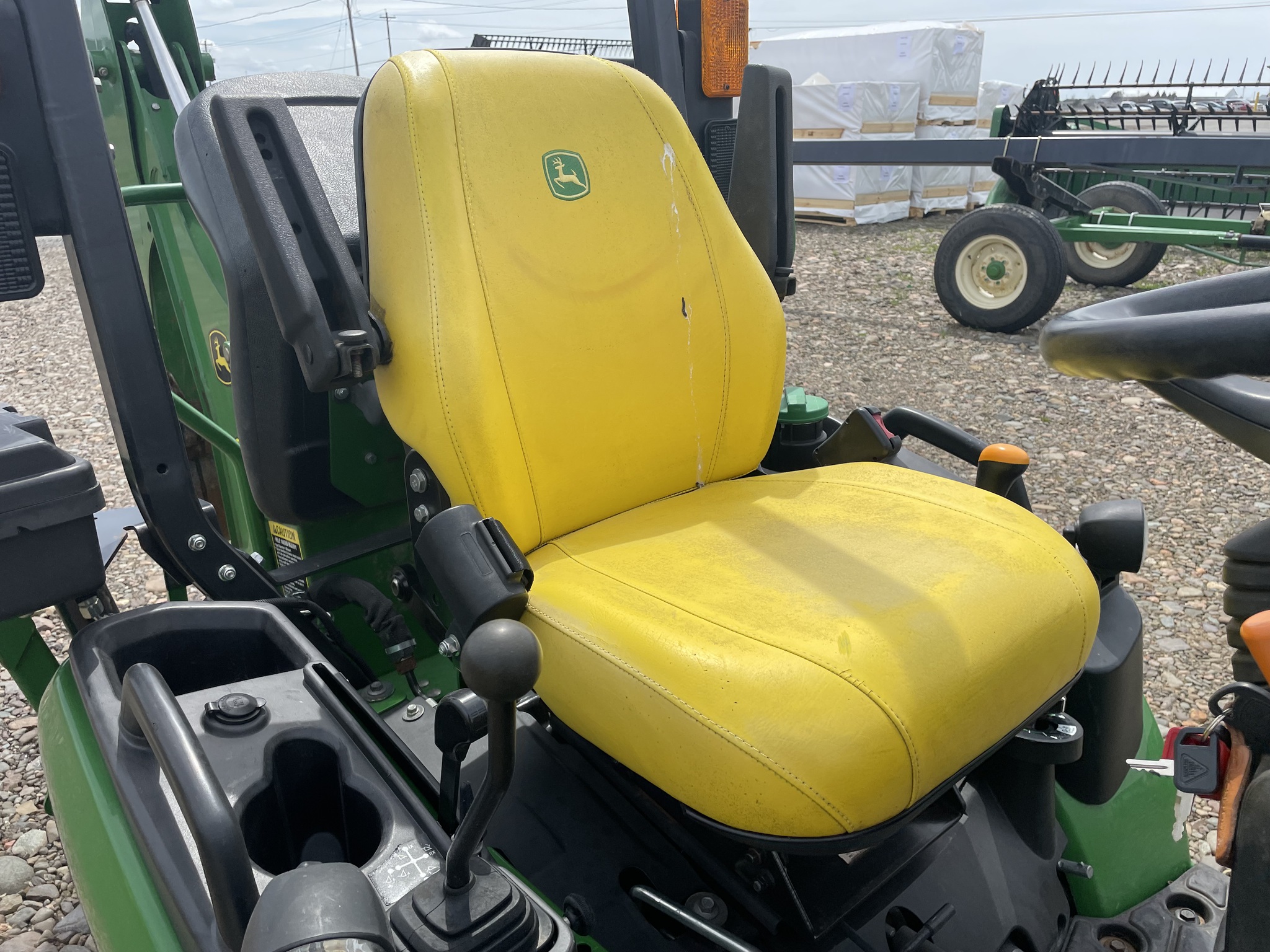 2020 John Deere 1025R Image 9