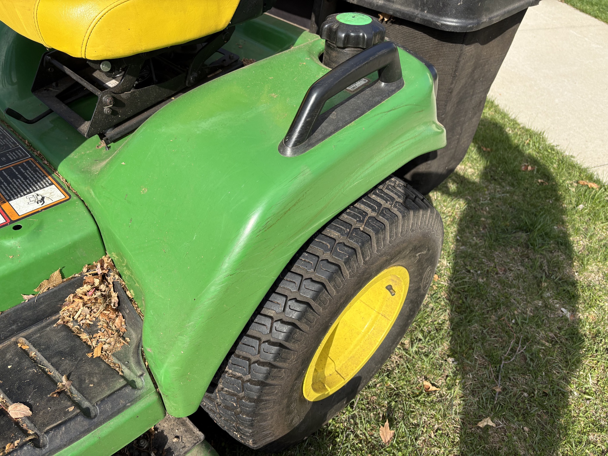  2023 John Deere X750 at Heritage Tractor in Geneseo, IL