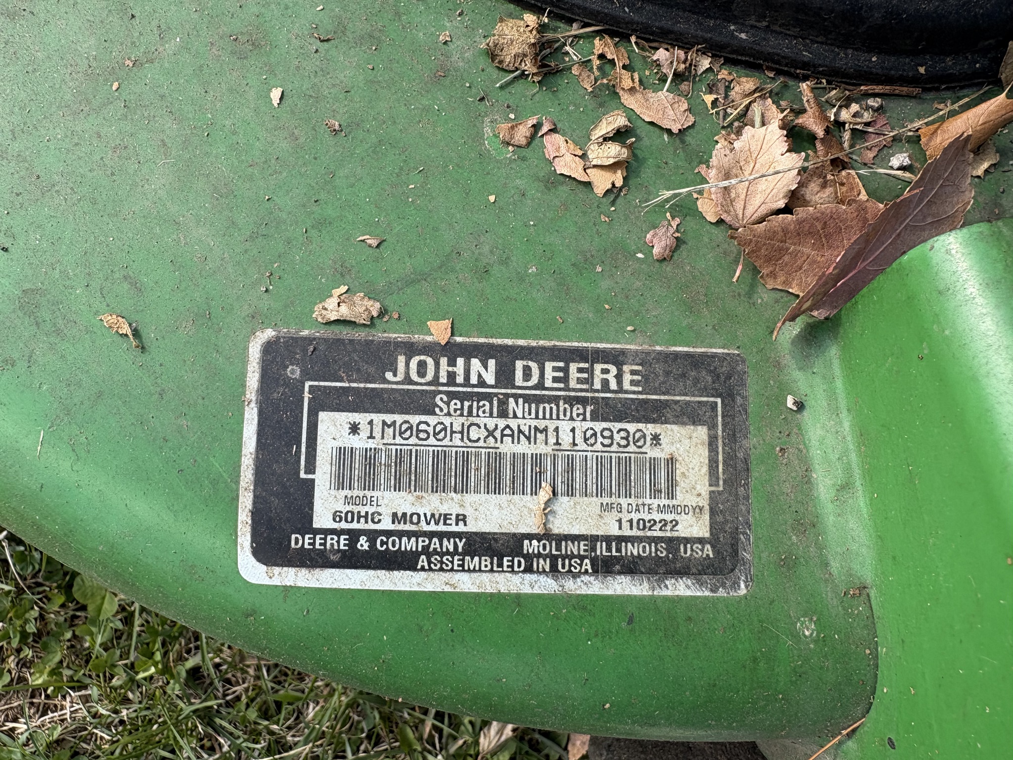  2023 John Deere X750 at Heritage Tractor in Geneseo, IL