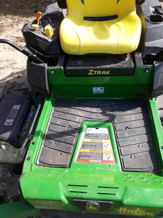 Photo of 2025 John Deere Z330R