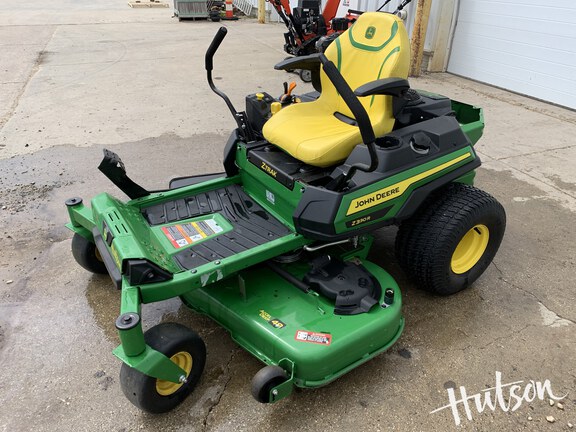 Photo of 2025 John Deere Z330R