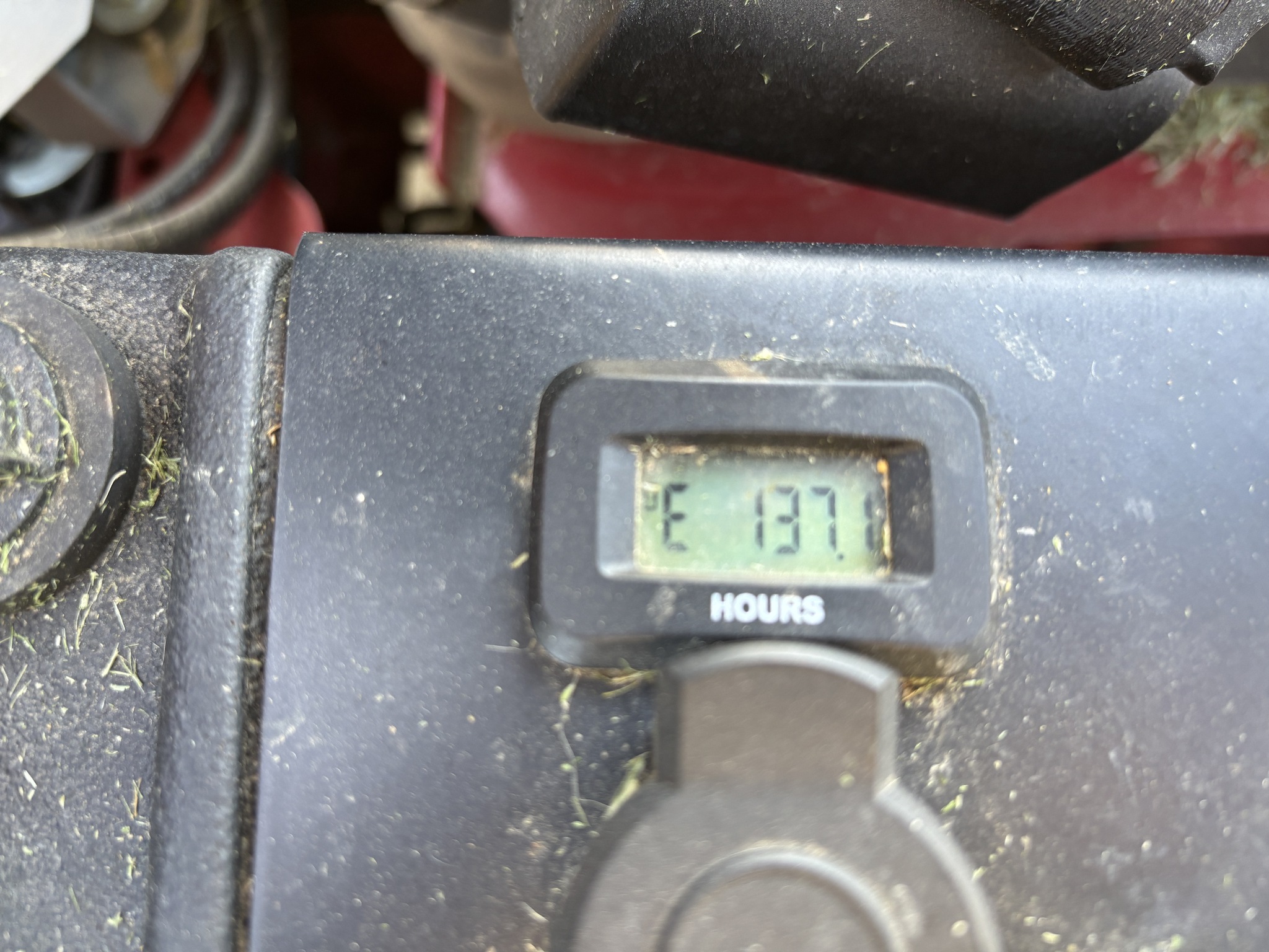 Used 2025 Ferris ISX2200 28 Zero Turn Mowers at Koenig Equipment in Richmond, IN - PhotoXL10