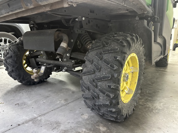 Photo of 2021 John Deere XUV 835R