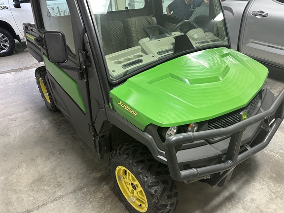 Photo of 2021 John Deere XUV 835R