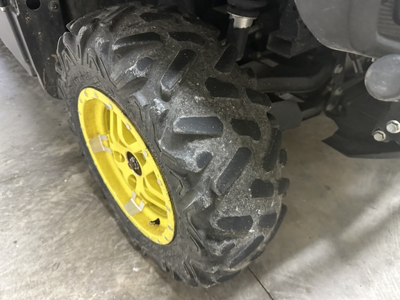 Photo of 2021 John Deere XUV 835R