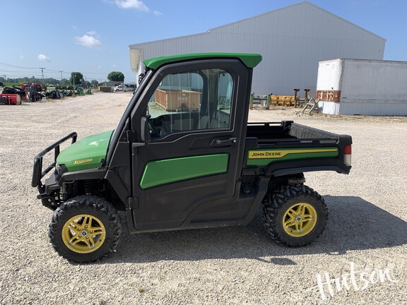 Photo of 2021 John Deere XUV 835R