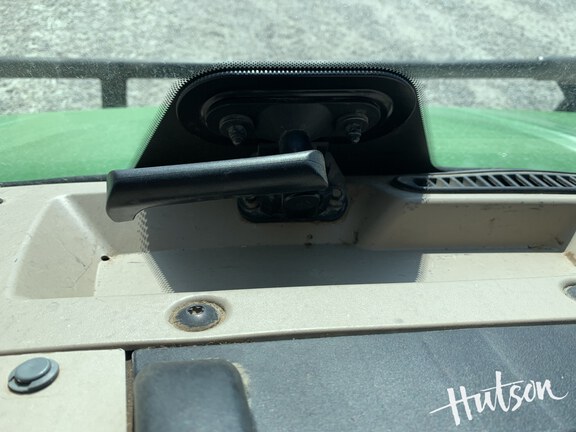 Photo of 2021 John Deere XUV 835R
