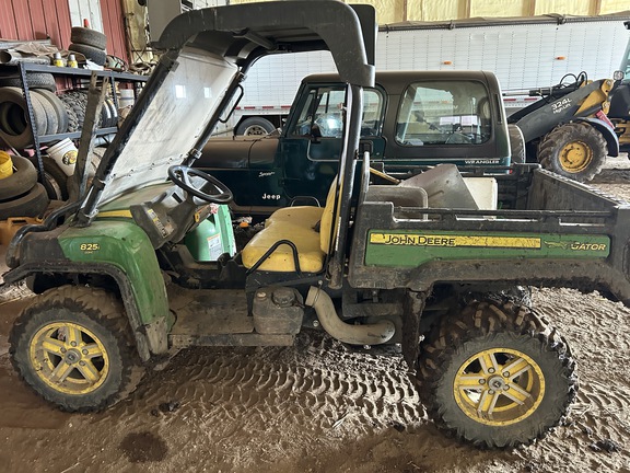 2011 John Deere XUV 825I GREEN - Photo1