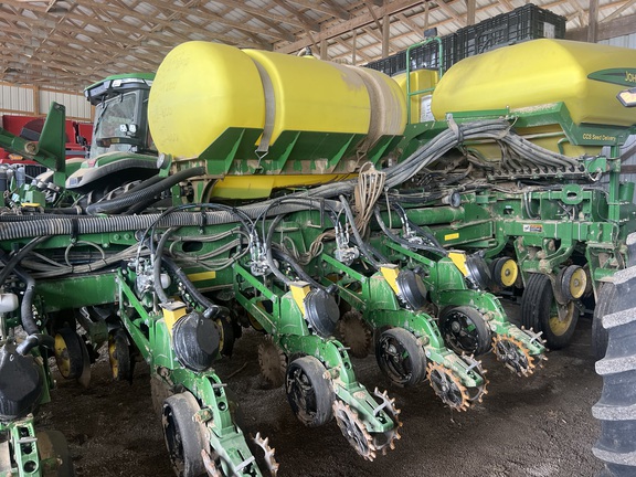 Photo of 2012 John Deere 1770NT CCS