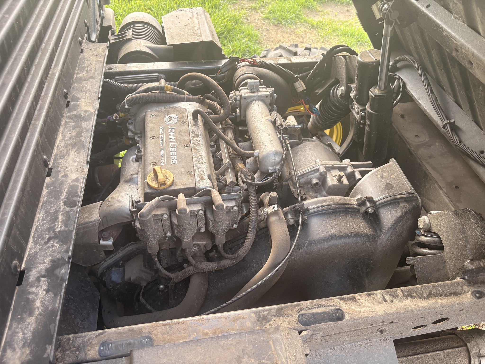 2022 John Deere XUV 835M Image 15