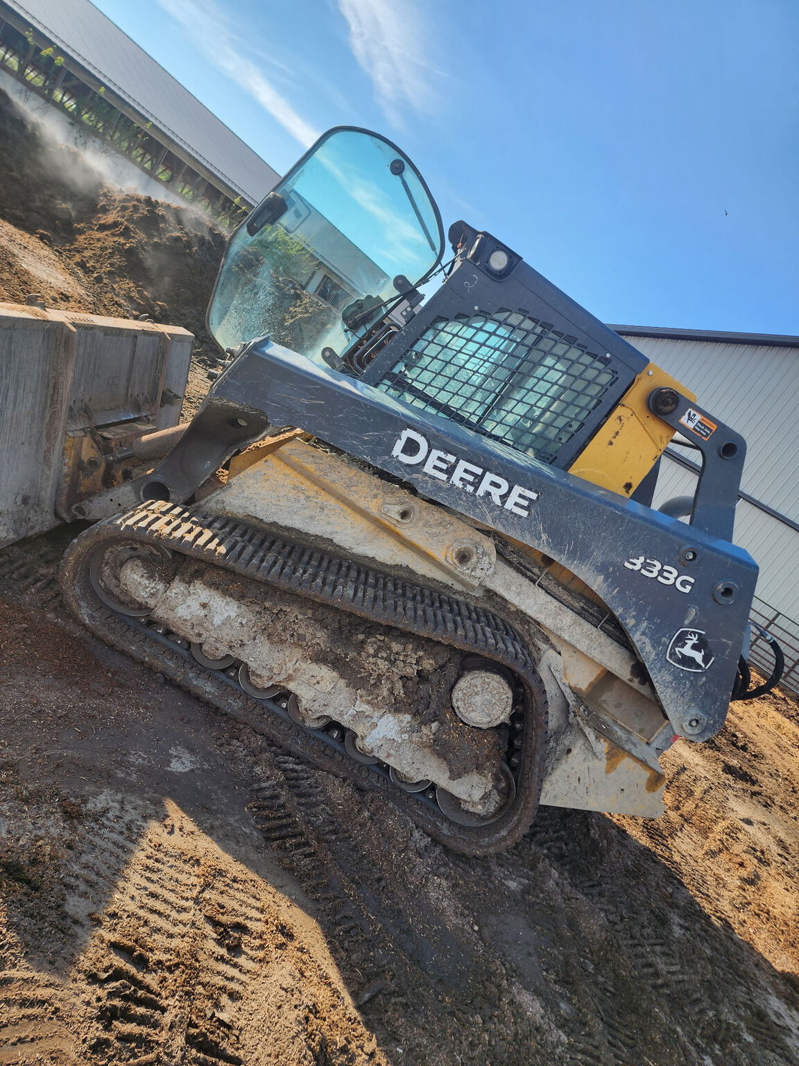 2016 John Deere 333G Image 1