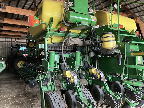  John Deere 1770NT