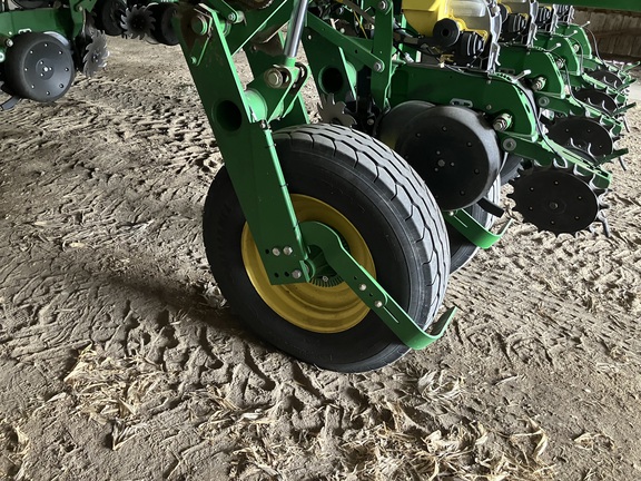 2014 John Deere 1770NT - Photo16