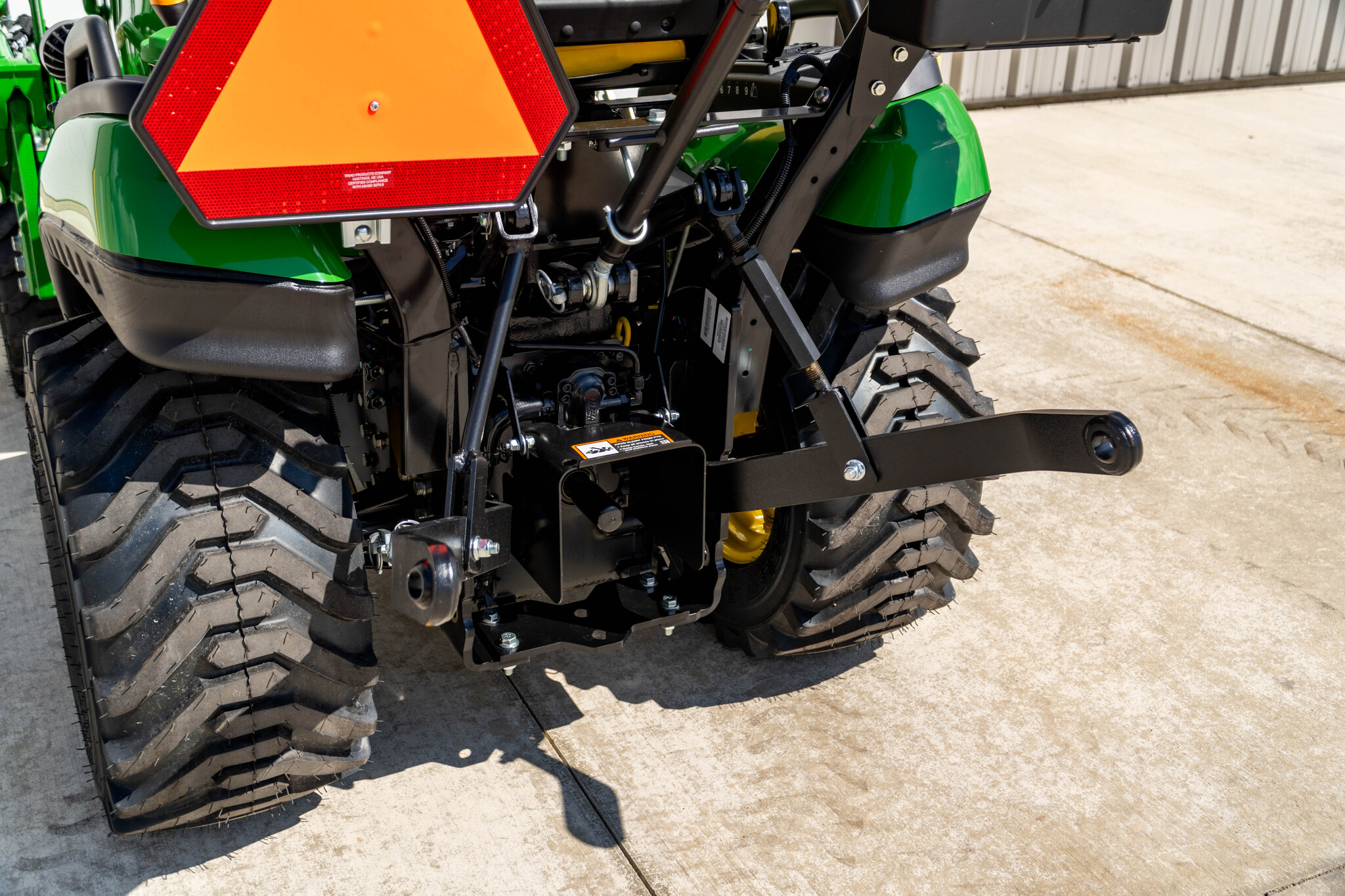 New In-Stock 2026 John Deere 1025R Compact Utility Tractors at Koenig Equipment in Amelia, OH - PhotoXL6
