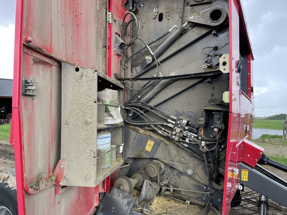 2016 Massey Ferguson 2956A