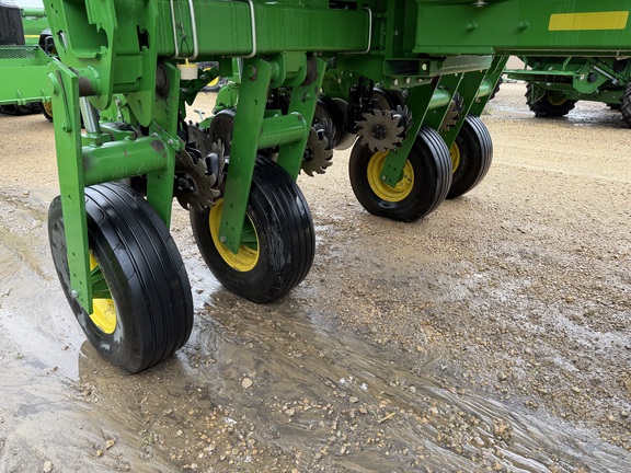 2017 John Deere 1775NT - Photo17