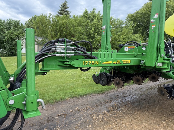 2017 John Deere 1775NT - Photo5