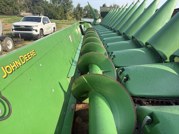 Photo of 2015 John Deere 616C