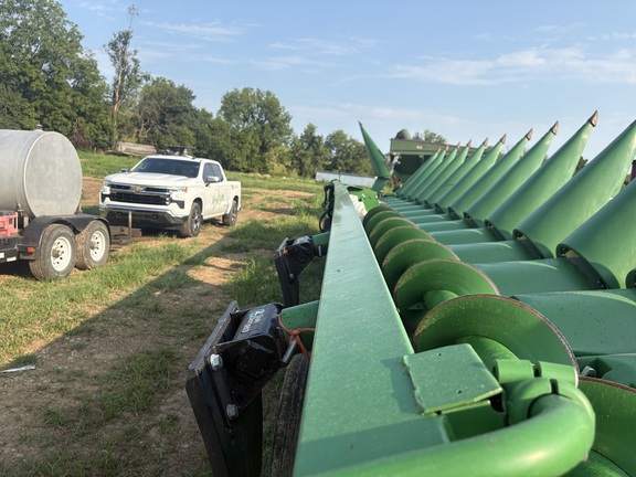 Photo of 2015 John Deere 616C