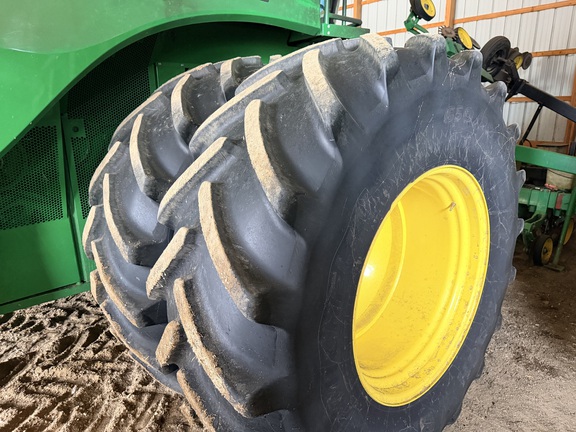 Photo of 2014 John Deere S680
