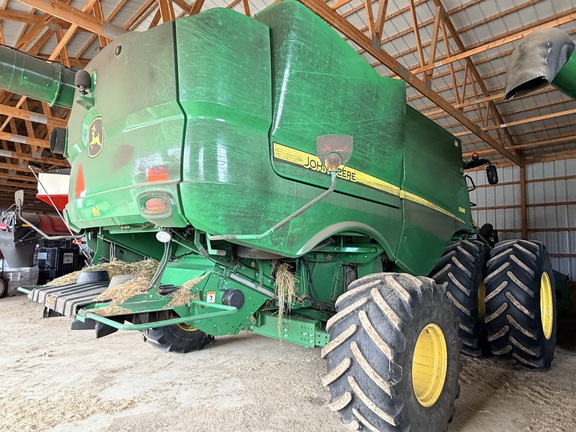 Photo of 2014 John Deere S680
